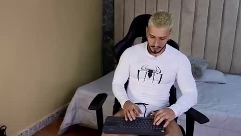 Snapshot of seth_vega_ chatting on February 24, 7:08 pm HEY IM SETH online show from February 24, 7:08 pm