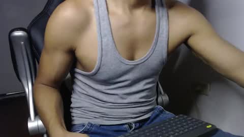 Snapshot of sexatlexx chatting on January 9, 2:01 am arnold online show from January 9, 2:01 am