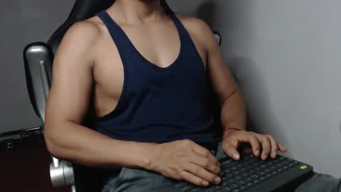 Snapshot of sexatlexx chatting on December 6, 2:57 am arnold online show from December 6, 2:57 am