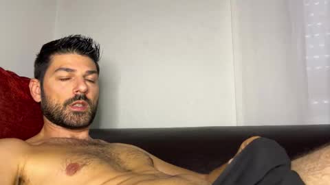 Snapshot of sexfriendch chatting on October 4, 4:01 pm Lucenzo online show from October 4, 4:01 pm