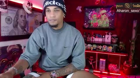 Aharon  ravelo online show from January 17, 6:27 am