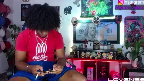 Aharon  ravelo online show from April 3, 4:20 am