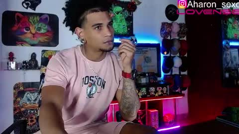Snapshot of sexo_aharon chatting on October 17, 5:11 am Aharon ravelo online show from October 17, 5:11 am