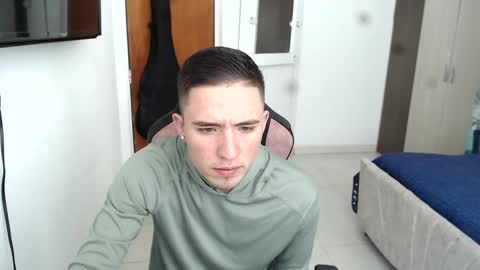 sextinger online show from December 10, 1:55 pm