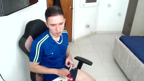 sextinger online show from December 15, 2:37 pm