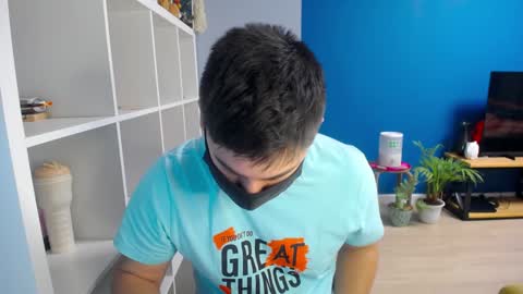 Snapshot of sexxxdickbig chatting on February 8, 7:38 pm Tommy online show from February 8, 7:38 pm