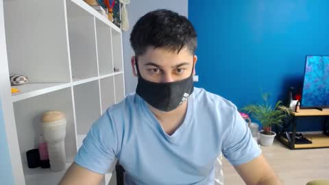 Snapshot of sexxxdickbig chatting on February 27, 7:15 pm Tommy online show from February 27, 7:15 pm