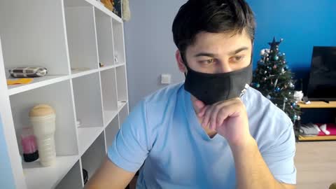 Snapshot of sexxxdickbig chatting on January 13, 5:02 pm Tommy online show from January 13, 5:02 pm