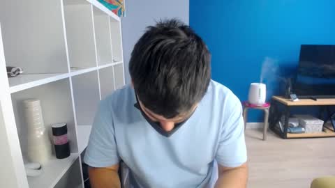 Snapshot of sexxxdickbig chatting on December 16, 7:26 am Tommy online show from December 16, 7:26 am