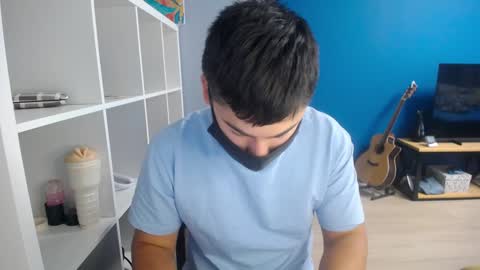 Snapshot of sexxxdickbig chatting on December 9, 8:11 am Tommy online show from December 9, 8:11 am