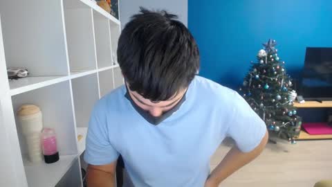 Snapshot of sexxxdickbig chatting on December 29, 7:17 am Tommy online show from December 29, 7:17 am