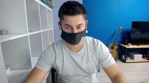 Snapshot of sexxxdickbig chatting on December 2, 1:33 pm Tommy online show from December 2, 1:33 pm