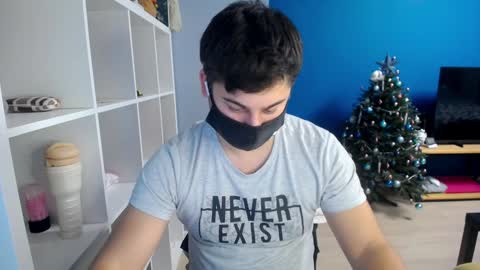 Snapshot of sexxxdickbig chatting on January 9, 8:22 pm Tommy online show from January 9, 8:22 pm