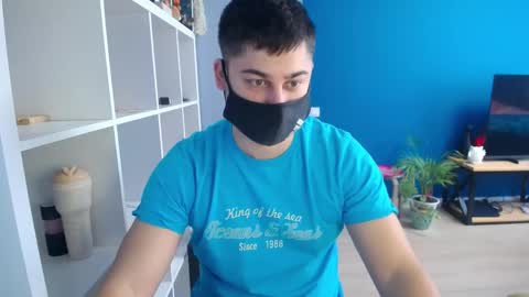 Snapshot of sexxxdickbig chatting on February 16, 8:10 am Tommy online show from February 16, 8:10 am