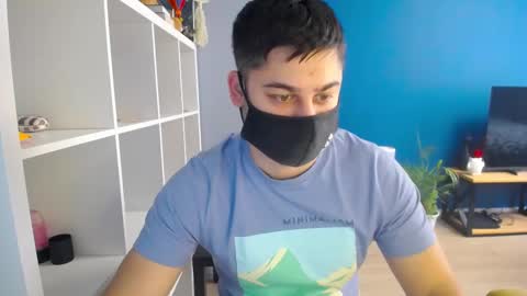 Snapshot of sexxxdickbig chatting on February 23, 8:11 am Tommy online show from February 23, 8:11 am
