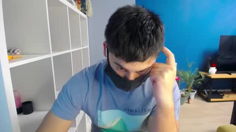 Snapshot of sexxxdickbig chatting on February 23, 7:14 pm Tommy online show from February 23, 7:14 pm
