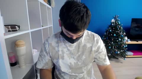 Snapshot of sexxxdickbig chatting on January 8, 8:16 am Tommy online show from January 8, 8:16 am