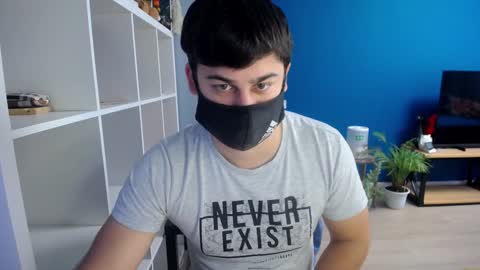Snapshot of sexxxdickbig chatting on February 3, 6:45 am Tommy online show from February 3, 6:45 am