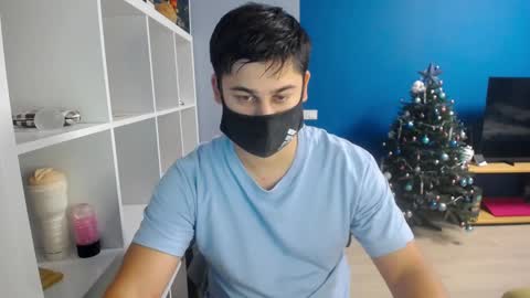 Snapshot of sexxxdickbig chatting on December 29, 6:16 pm Tommy online show from December 29, 6:16 pm