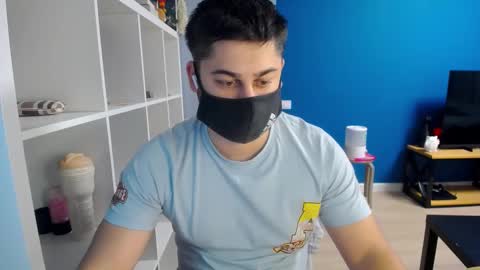 Snapshot of sexxxdickbig chatting on March 2, 6:35 pm Tommy online show from March 2, 6:35 pm