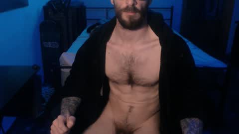 Snapshot of sexxxysiul chatting on December 7, 8:33 am SiuL online show from December 7, 8:33 am