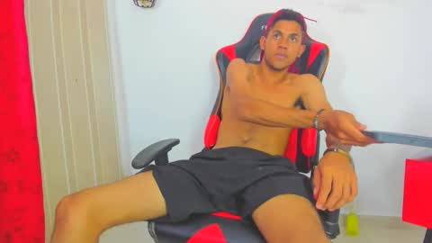 sexy_latin_cum online show from October 16, 9:45 pm