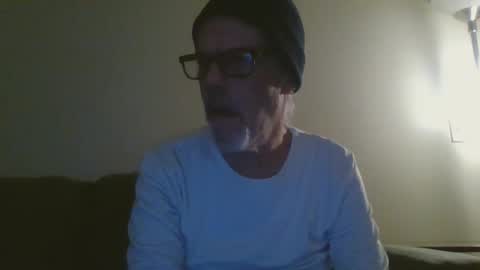 Snapshot of sexy_white_daddy chatting on February 24, 9:53 am Daddy online show from February 24, 9:53 am