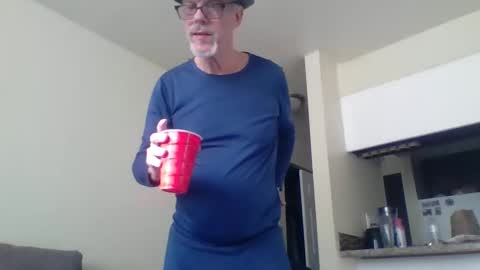 Snapshot of sexy_white_daddy chatting on March 6, 11:31 pm Daddy online show from March 6, 11:31 pm
