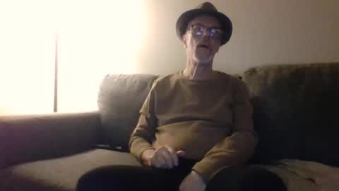 Snapshot of sexy_white_daddy chatting on March 11, 9:13 am Daddy online show from March 11, 9:13 am