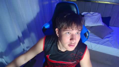 Snapshot of sexyboy_vc chatting on October 14, 12:12 pm owen sky online show from October 14, 12:12 pm