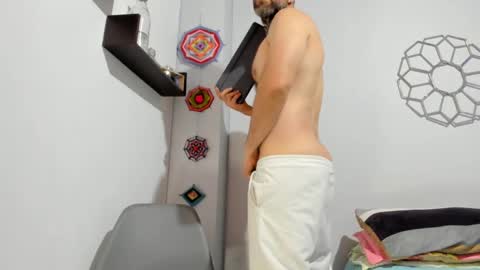 Snapshot of sexycolombian2022 chatting on February 26, 12:47 pm Antonio online show from February 26, 12:47 pm