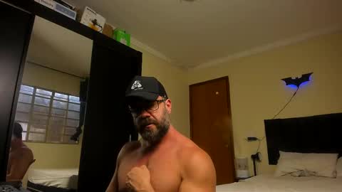Snapshot of sexyflightz chatting on October 16, 6:16 pm chris online show from October 16, 6:16 pm