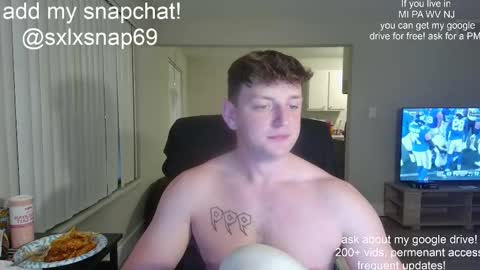 Snapshot of sexylax69 chatting on October 10, 1:21 am sexylax69 online show from October 10, 1:21 am