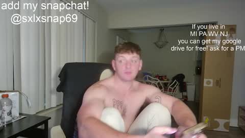 Snapshot of sexylax69 chatting on October 2, 1:20 am sexylax69 online show from October 2, 1:20 am