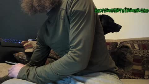 Snapshot of sexymountainman420 chatting on January 17, 2:08 am Sexymountainman420 online show from January 17, 2:08 am