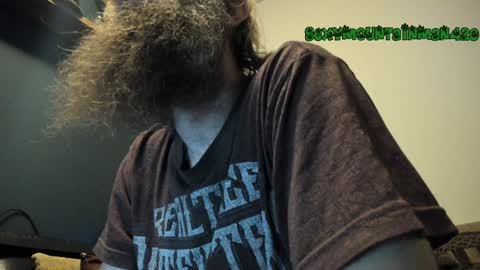 Snapshot of sexymountainman420 chatting on December 21, 9:15 pm Sexymountainman420 online show from December 21, 9:15 pm