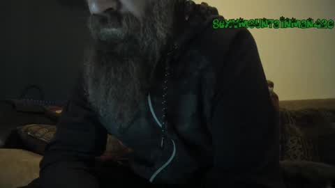 Snapshot of sexymountainman420 chatting on February 22, 6:37 pm Sexymountainman420 online show from February 22, 6:37 pm