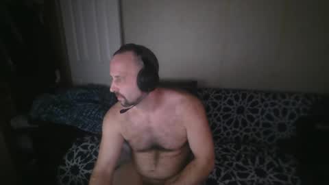 sexypeople4204u online show from April 2, 11:45 pm