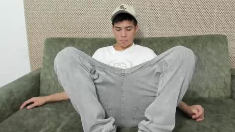 Snapshot of sexys_boys18 chatting on September 29, 7:10 pm MATIAS-18 THIAHO -18 MAX-19 NICOKALY-19 CAIN-19 MOD ESTEBAN online show from September 29, 7:10 pm