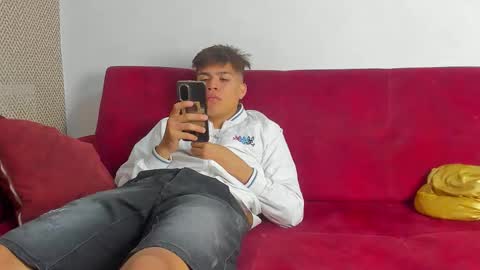 MATIAS-18   THIAHO -18  MAX-19  NICOKALY-19  CAIN-19   MOD ESTEBAN online show from March 8, 2:32 pm