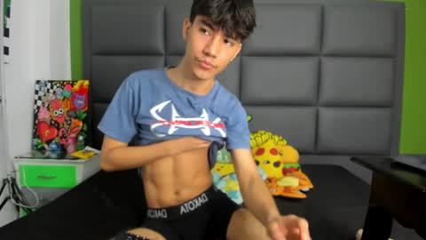 Snapshot of shady_stone chatting on February 12, 5:05 am shady_stone online show from February 12, 5:05 am