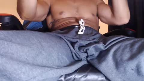 Snapshot of shamanmystic chatting on October 28, 2:47 am SHAMANSTR8ALPHAMASTERLORDGOD online show from October 28, 2:47 am