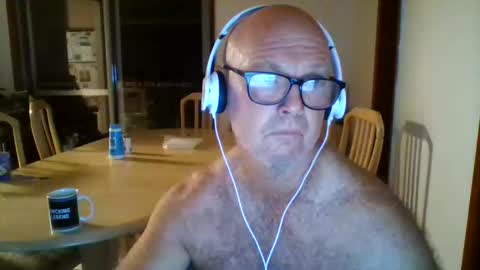 shaneo781570 online show from April 11, 6:33 pm