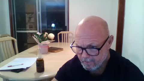 shaneo781570 online show from May 10, 10:38 am