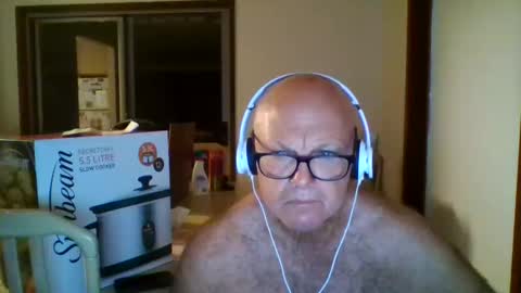 shaneo781570 online show from April 18, 6:20 pm