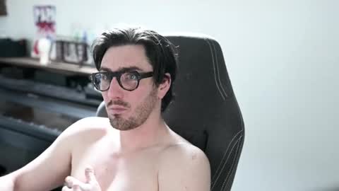 frenchy boy online show from March 15, 2:45 pm