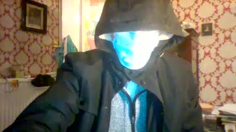 shapelyhelm1 online show from December 5, 12:19 am