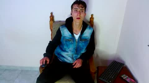 Snapshot of shaquiel_castoro chatting on September 27, 11:30 am shaquiel online show from September 27, 11:30 am