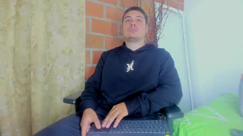jhon deibyd online show from May 20, 3:46 am