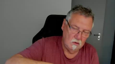 sharlots_pet online show from April 23, 10:53 am